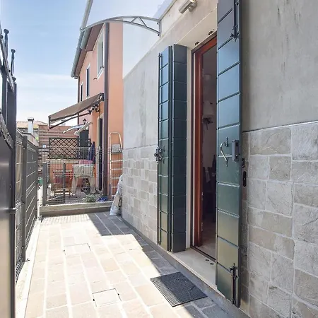 Beautiful In Montemerlo With Kitchen 펜션